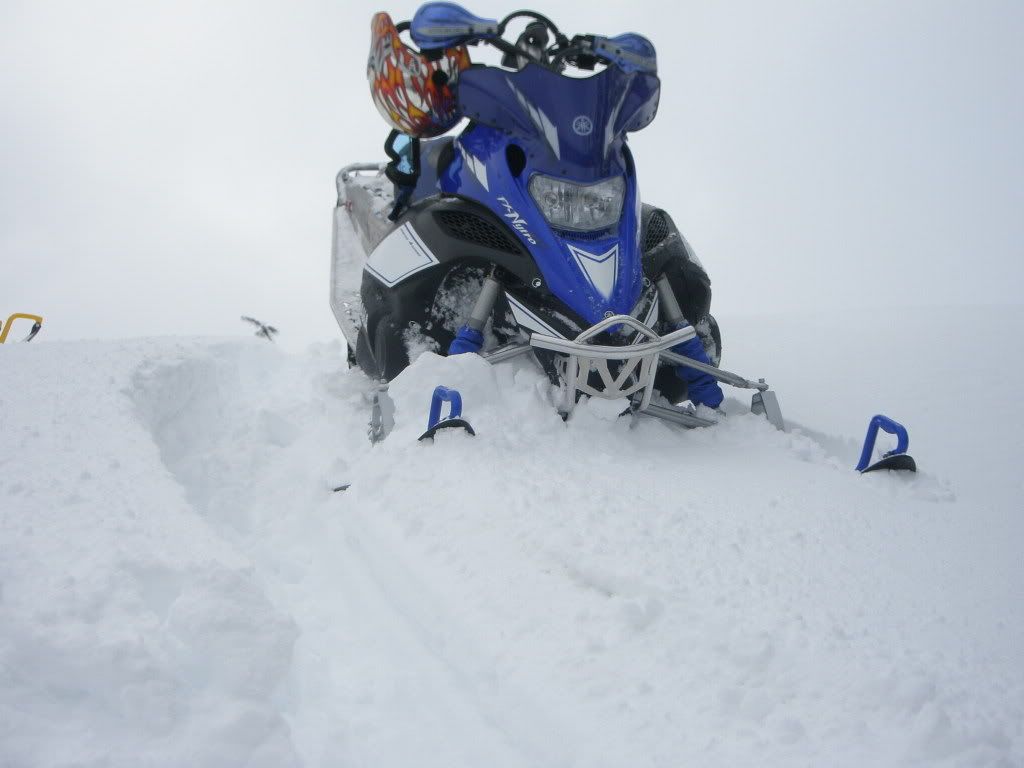 Snowmobiling011.jpg