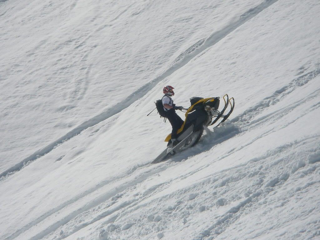 Snowmobiling077.jpg