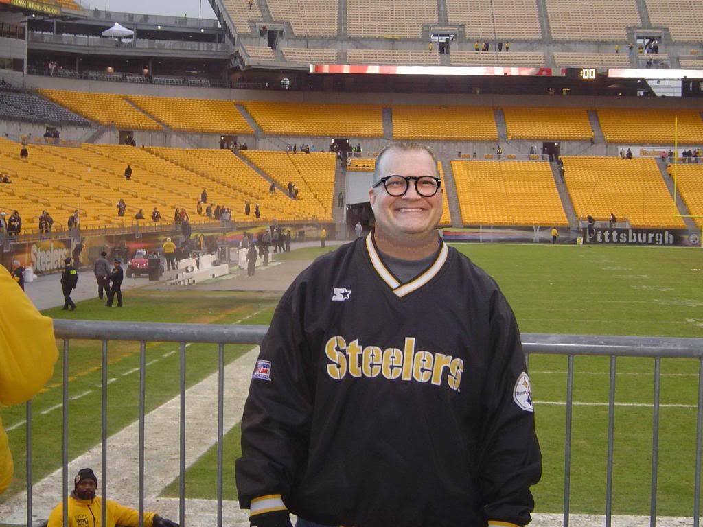 Drew Carey Steelers Pic