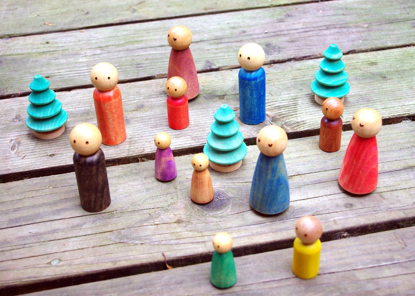 NEW Wooden Dollhouse Dolls Village of People NEW Wooden Dollhouse Dolls Village of People