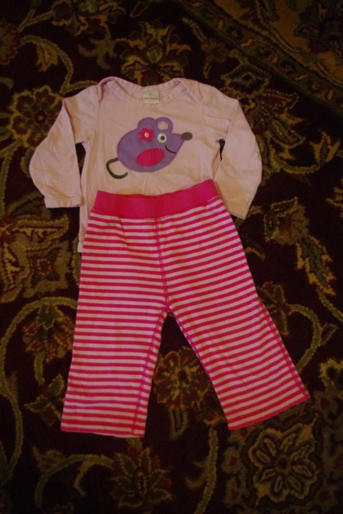 Hanna Andersson Onesie/Pants Set size 80 Hanna Andersson Onesie/Pants Set size 80