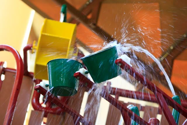 IMAGE: http://i263.photobucket.com/albums/ii129/mattograph/Rainbucket.jpg