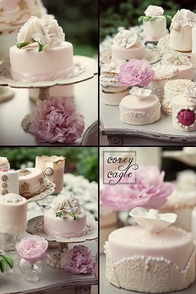 vintage mini wedding cakes