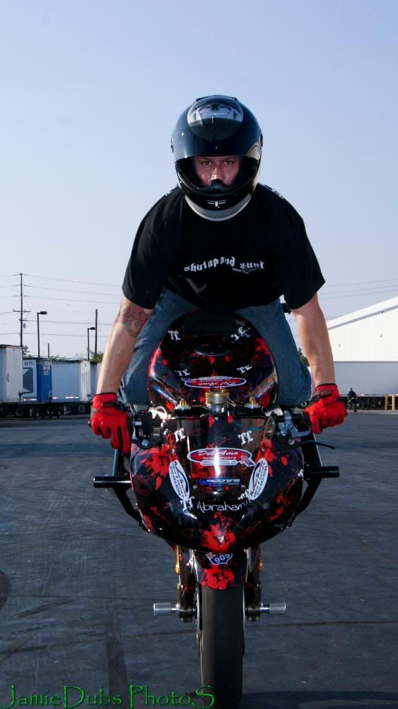 IMAGE: http://i263.photobucket.com/albums/ii134/jamie-dubs/LA%20StuntSpot%20August%202009/DSC03703.jpg