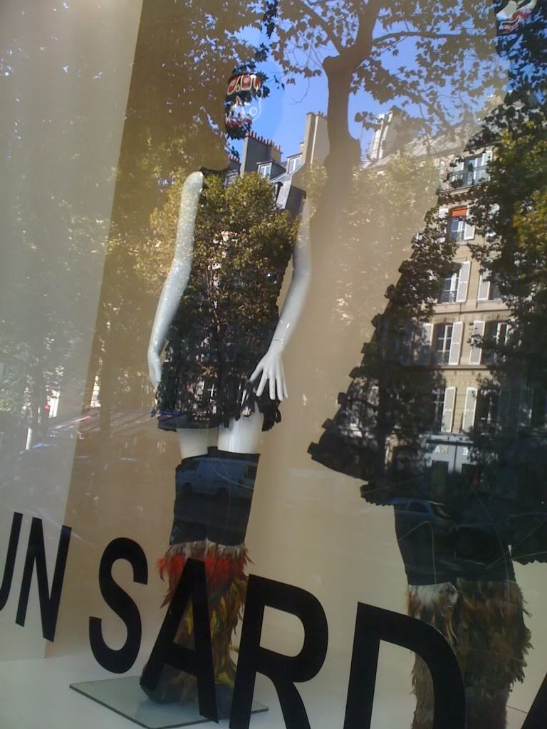 Window shopping in Paris