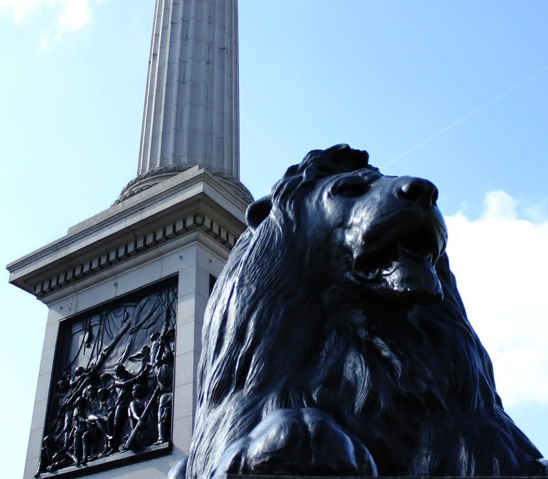IMAGE: http://i263.photobucket.com/albums/ii142/modna/london%20pics/lion-colum_medium.jpg