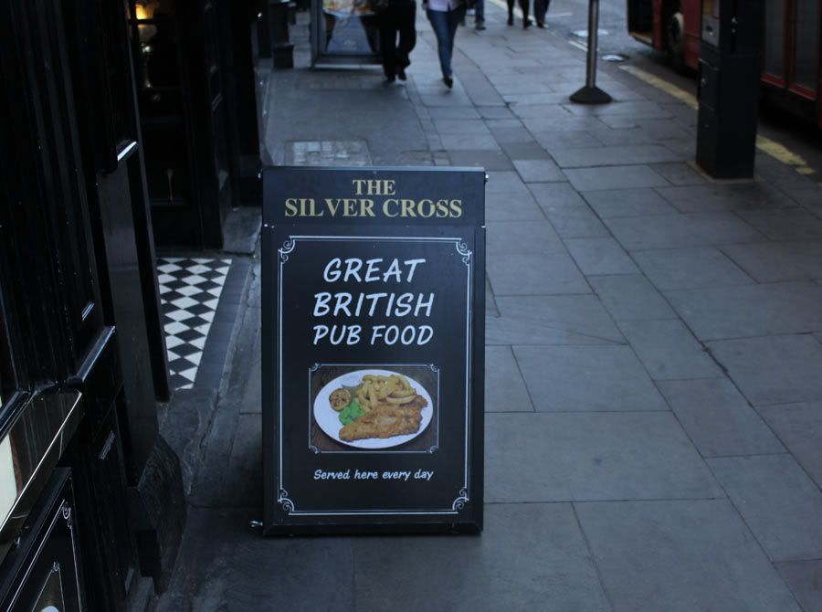 IMAGE: http://i263.photobucket.com/albums/ii142/modna/london%20pics/pub-food.jpg