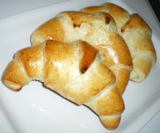 La recette du jour: Les croissants dans Viennoiseries IMGP0225_edited