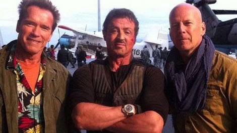 expendables-2-gets-a-testosterone-soaked-poster-72556-470-75.jpg