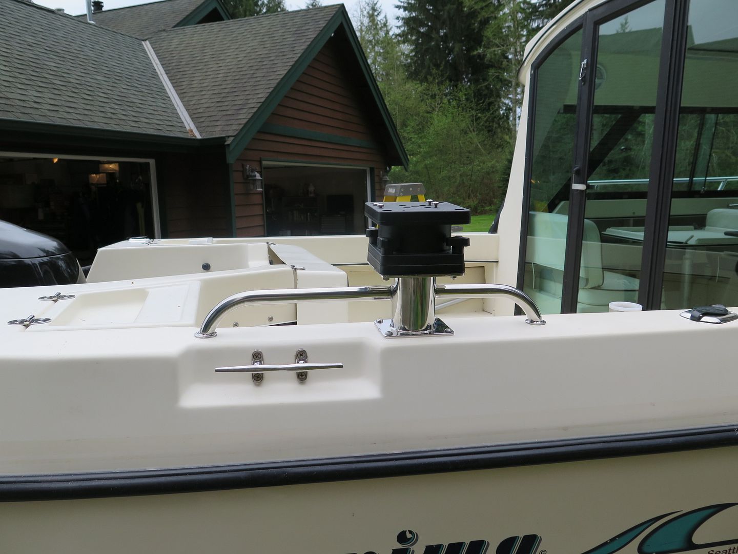 Downrigger Mounting Location