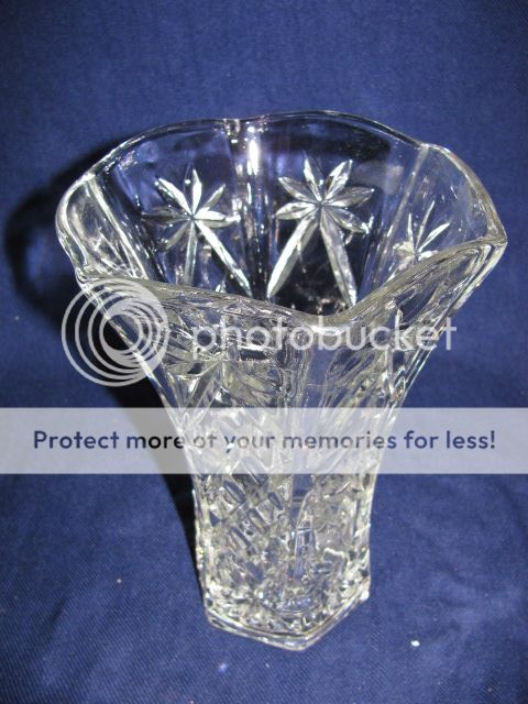 Very beautiful Star of David Prescut pattern by Anchor Hocking USA 