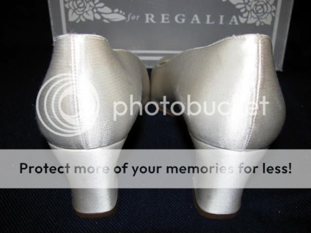 Fenaroli for Regalia Juliette White Satin Bridal Pumps 8.5 M Used Made 