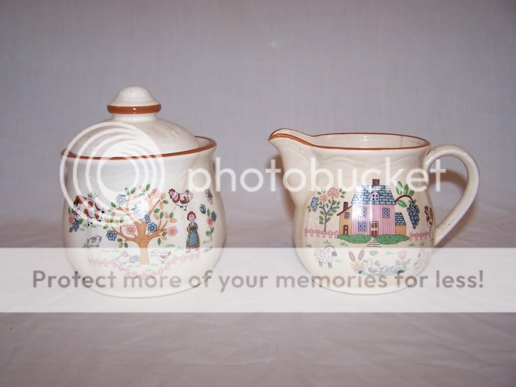 Collectible Jamestown China Creamer Sugar Bowl Set